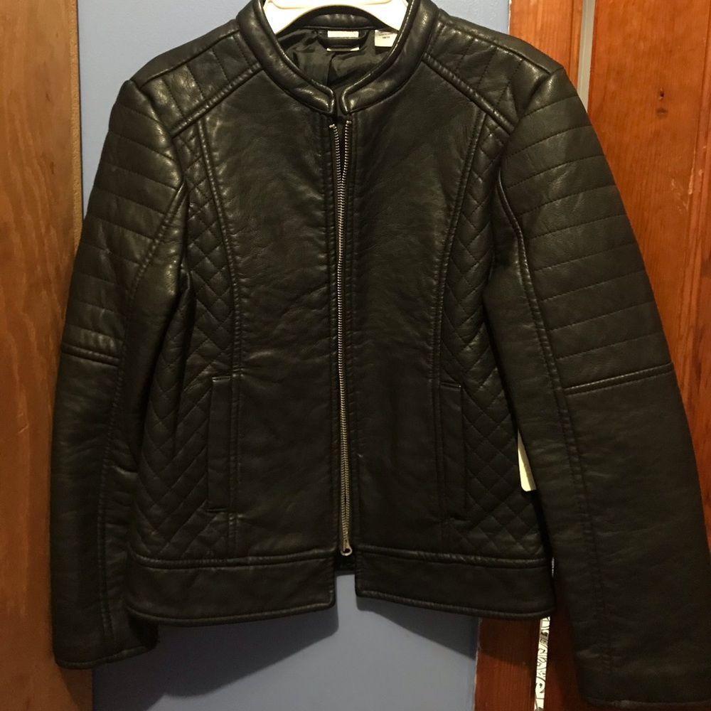 Very cute Leather jacket !